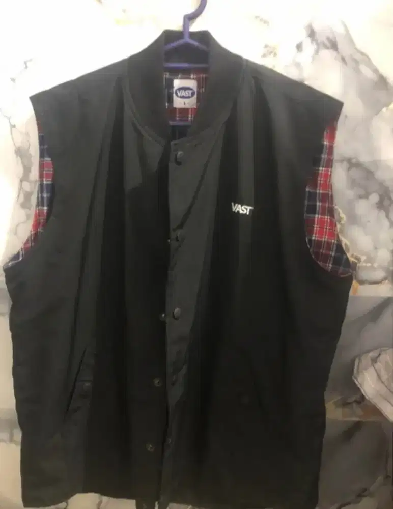 JAKET ROMPI MERK VALS UK L