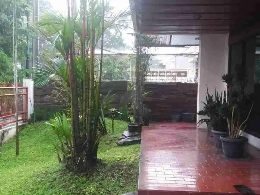 Jual / Sewa Rumah di sayap Talagabodas Cocok untuk Tempat Tinggal, Kantor, Klinik dll Lokasi Strategis Lingkungan Tenang & Nyaman