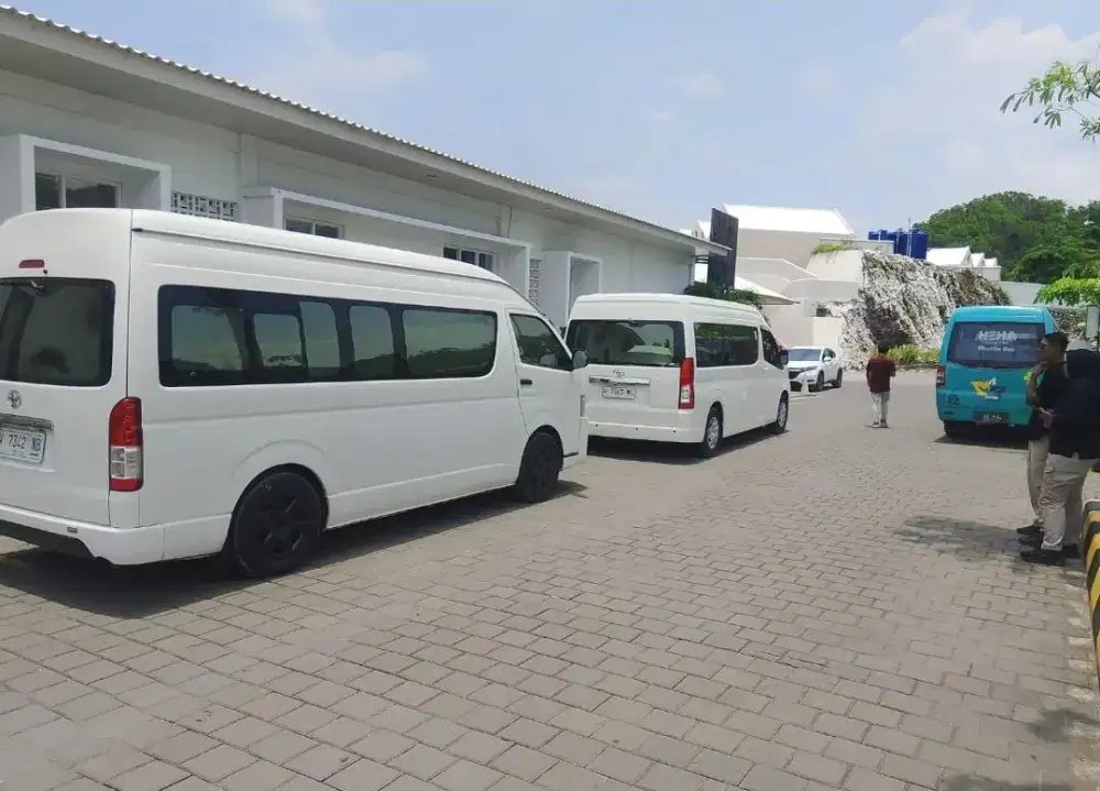 Sewa mobil+sopir Hiace/elf long