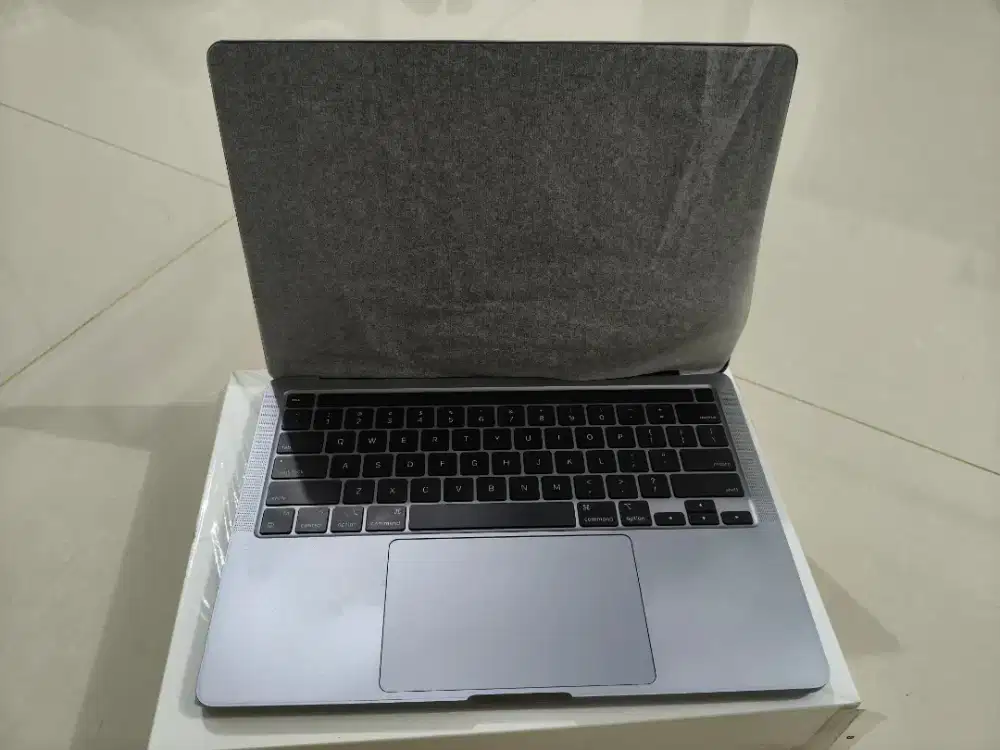 Macbook Pro M1 13inch 8|256 Space Gray
