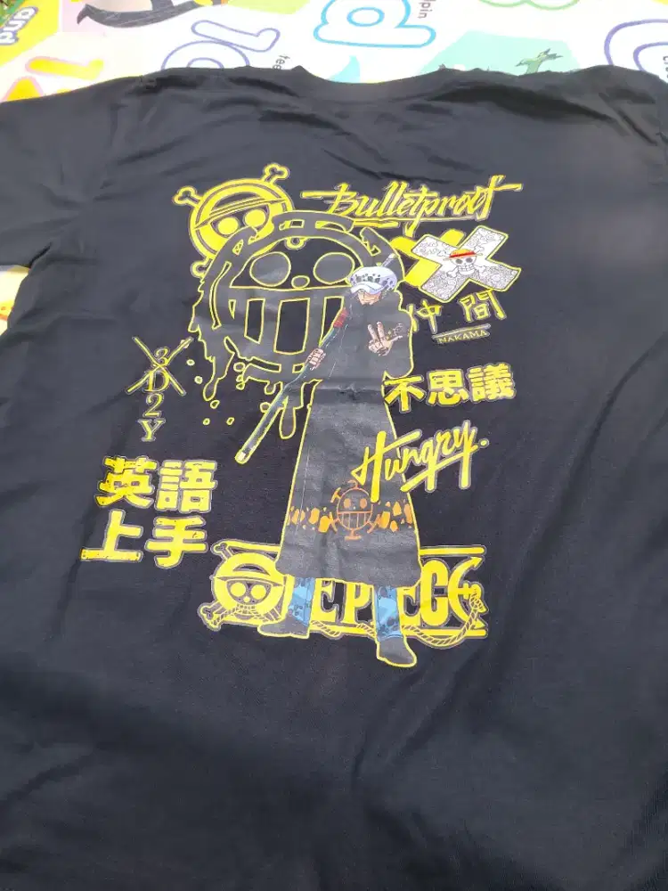 Kaos bahan katun ukuran m, L