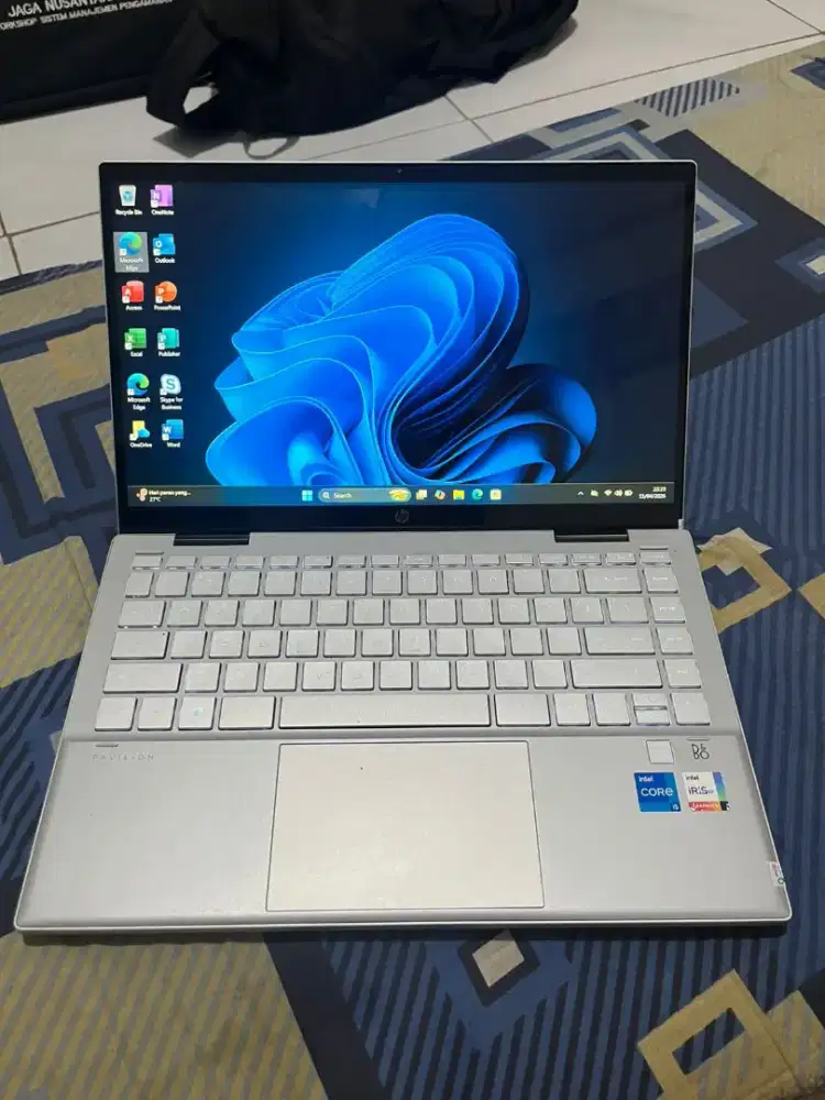 HP Pavilion x360 convertible 2 in 1 jadi tablet i5-1135G7 8 CPU 2.4GHz