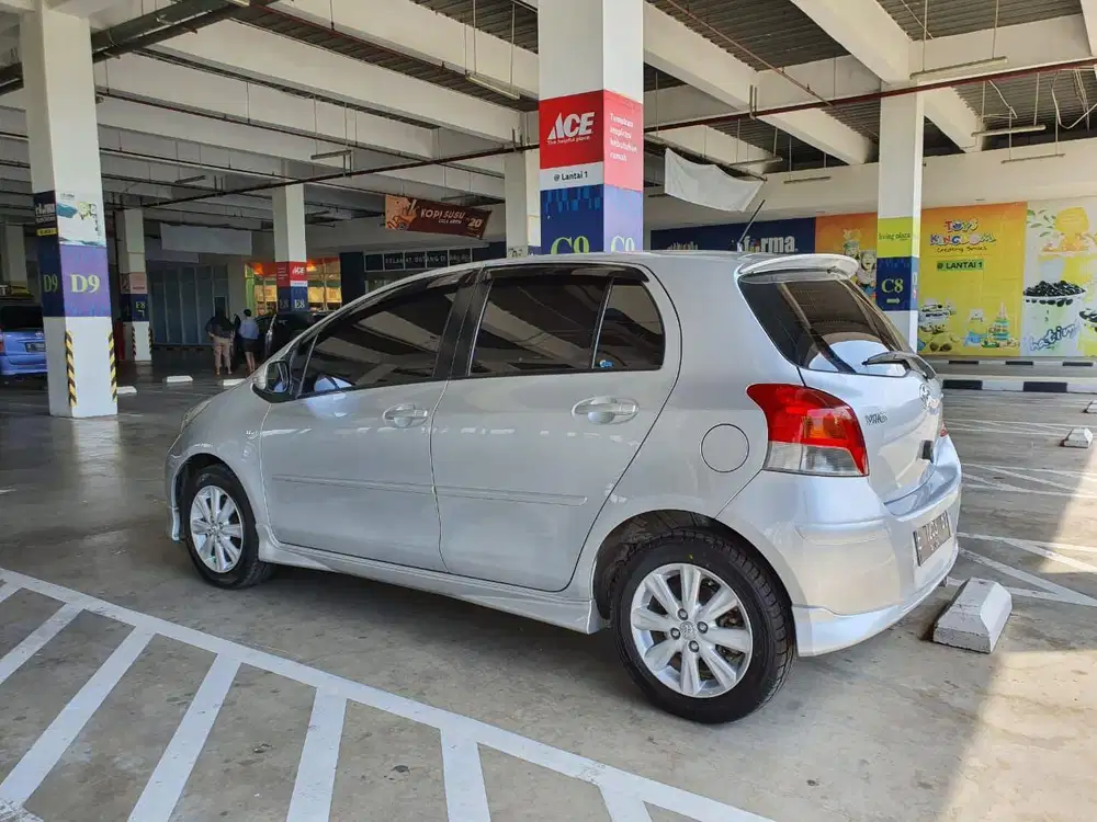 Toyota Yaris 2010 Bensin