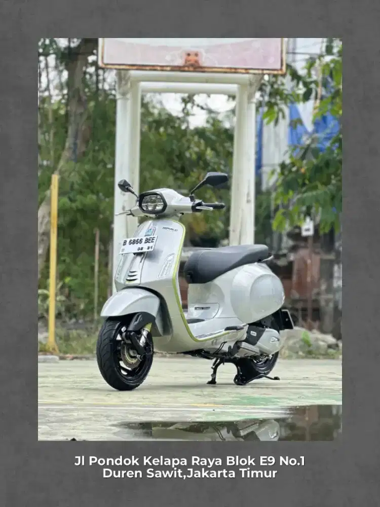 VESPA SPRINT TECH KEYLESS 150 IGET ABS TFT TH 2025 LIKE NEW