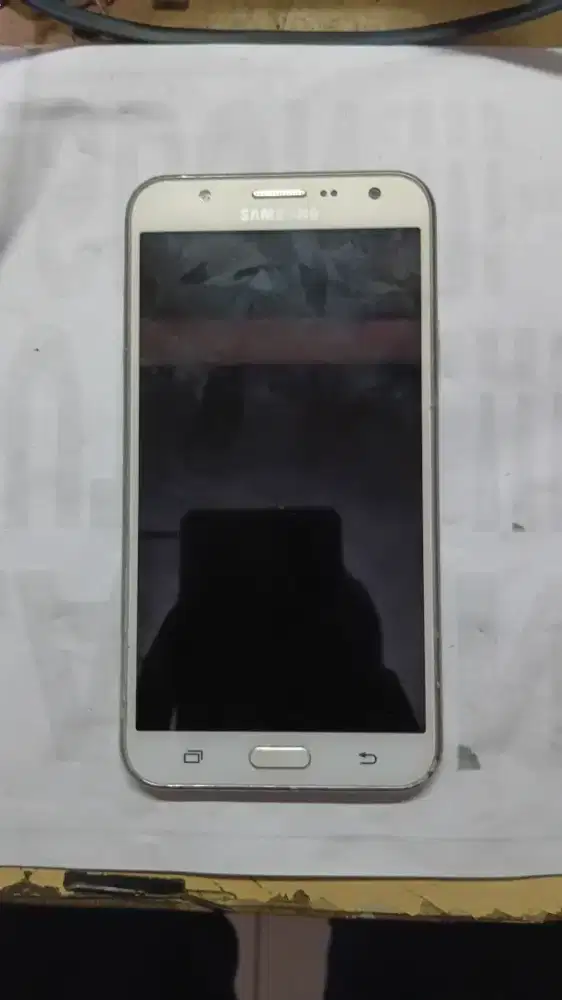 Samsung j7 biasa