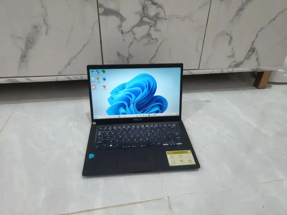 Laptop asus Intel Pentium Gold 7505 4/256gb