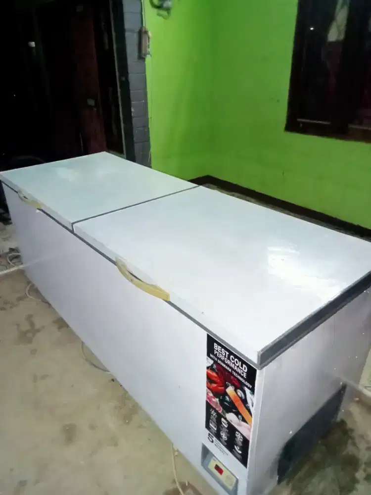 DIJUAL CEPAT FREEZER SECOND 1200 L SIAP LANGSUNG PAKAI