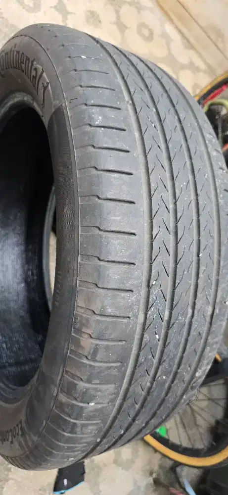 Ban Continental 235/50 R19 Eco Contact 6Q