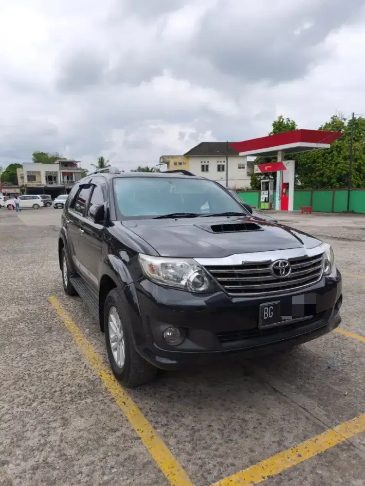 Mobil Toyota Fortuner VNT Turbo 2.5 Diesel