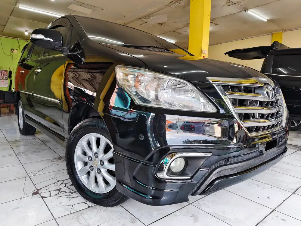 TOYOTA INNOVA 2.0 V LUXURY AT 2014 MATIC PERFECT CONDS NON DIESEL 2015