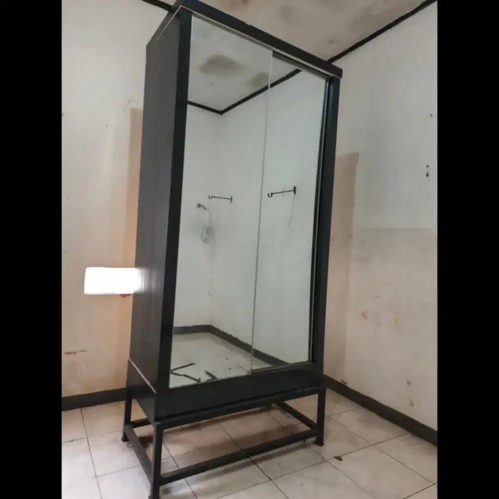 Lemari Pakaian 2 Pintu Sliding Geser Full Cermin Minus Kebanjiran