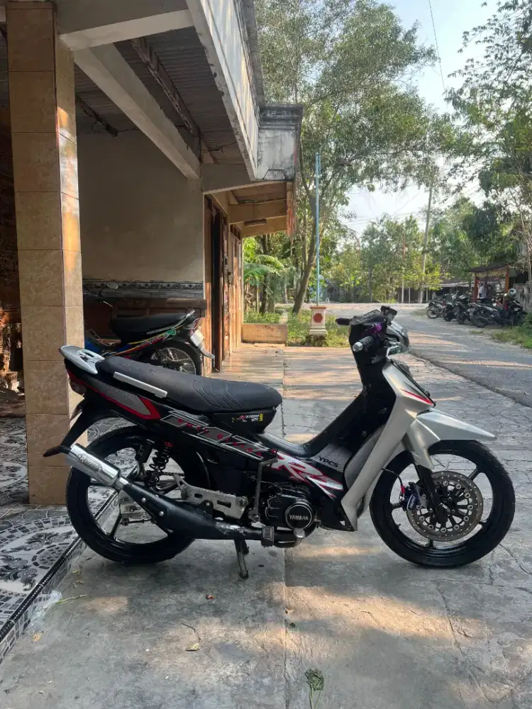 jual montor yamaha Fiz r tahun 2002