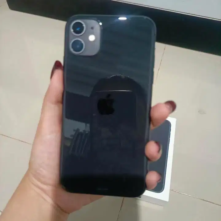 Iphone 11 64gb Black (Garansi Resmi)