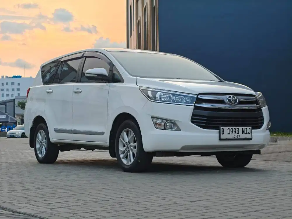 Innova 2.4 G AT 2016 Pemakaian 2017 Low KM Pajak Panjang Siap Pakai