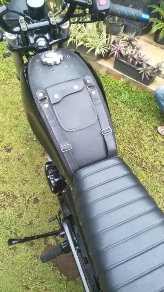 NEGO! dijualll motor custom basic tiger 200cc thun 2000.