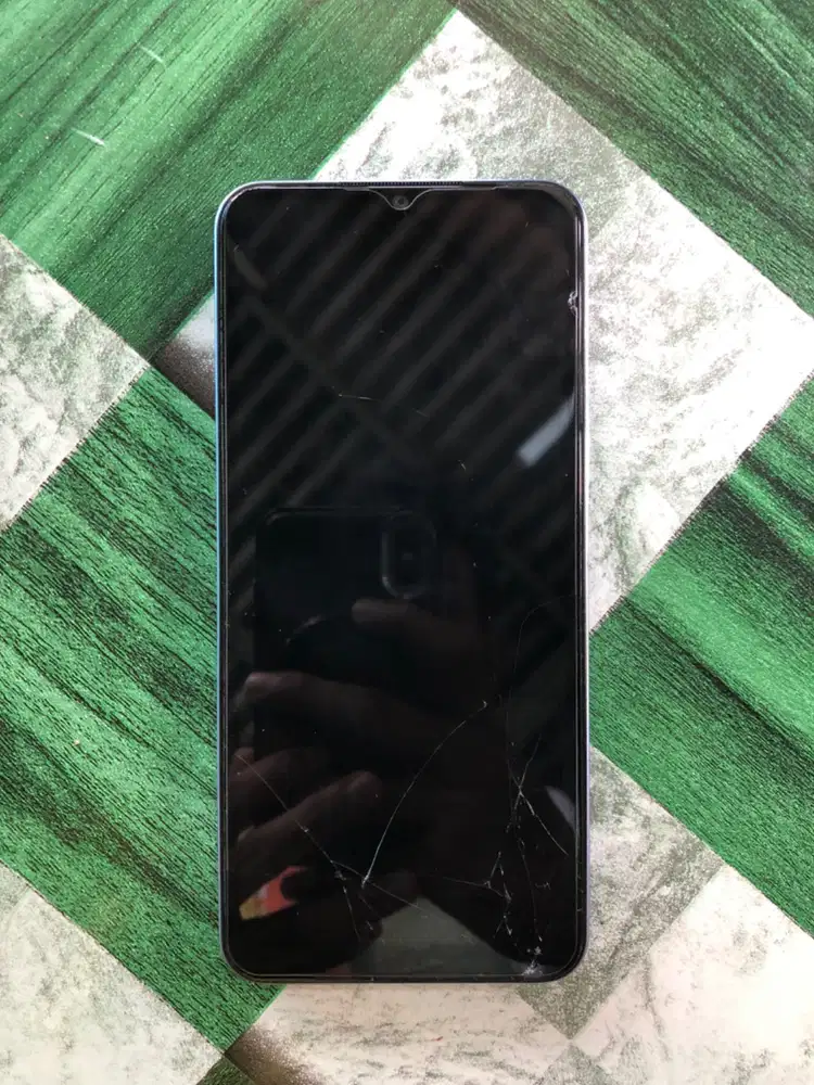 Jual second HP Vivo Y22 6/128