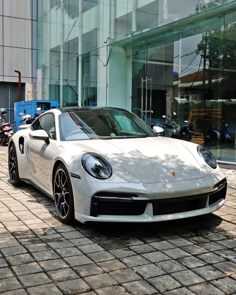 Porsche 911 Turbo S 3.8 Coupe (992) 
2022