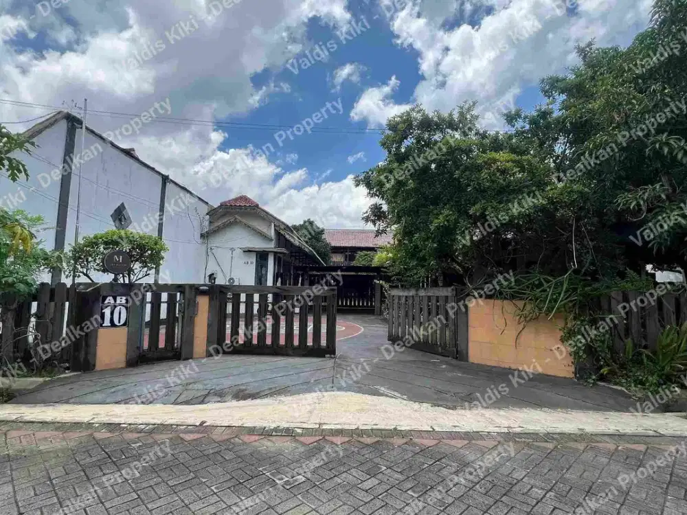 RUMAH USAHA STRATEGIS DI MANYAR MENUR SURABAYA TIMUR