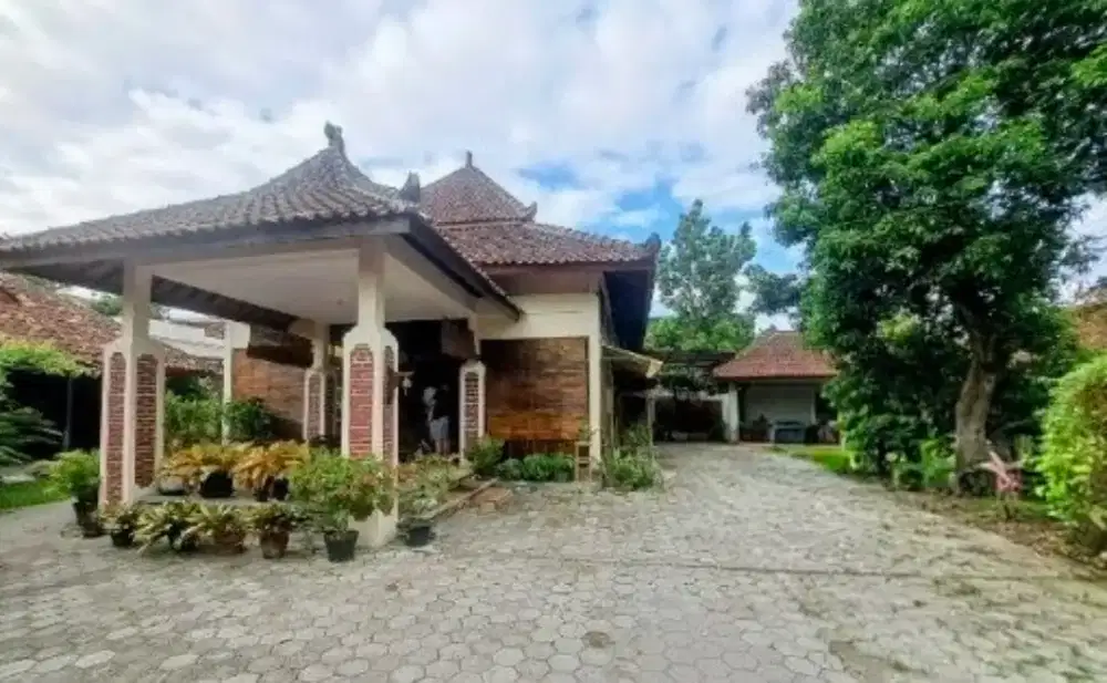 Jual Rumah di Wonocatur Dekat JEC