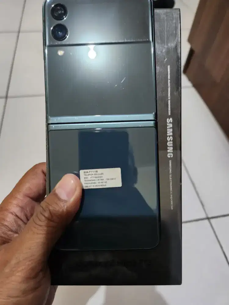 Samsung Flip 3 Ram 8/256 Resmi Minus