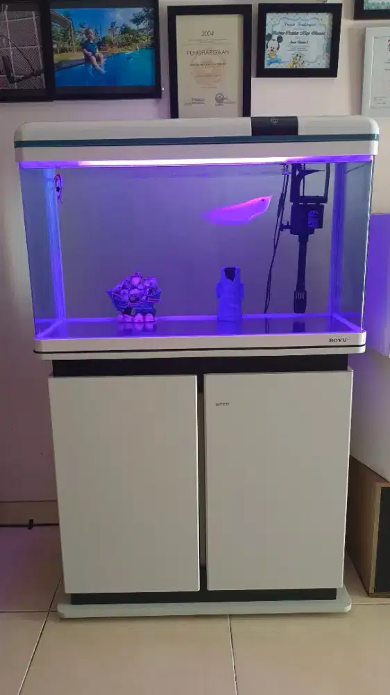 Aquarium BOYU 128 L Fullset + Cabinet Siap Pakai Kondisi Bagus Terawat