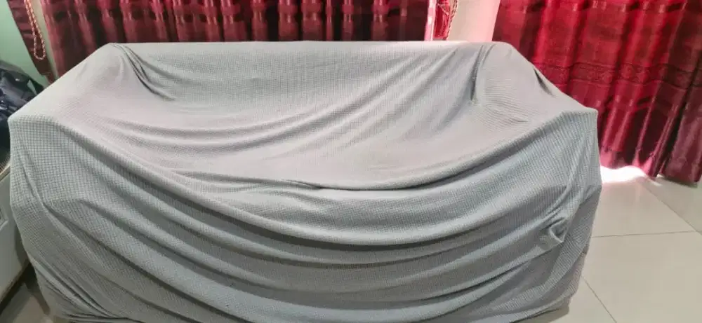 Sofa kondisi cukup baik