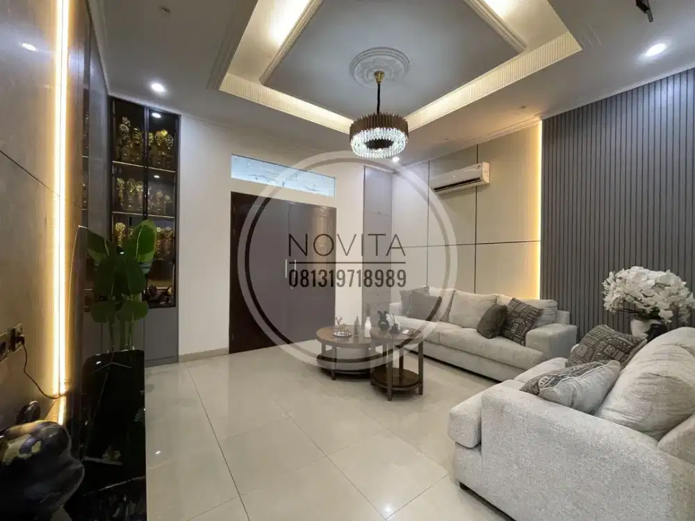 Dijual Cepat Townhouse Phinisi Indah PIK 1, 3.5 Lantai, 5 + 1 BR