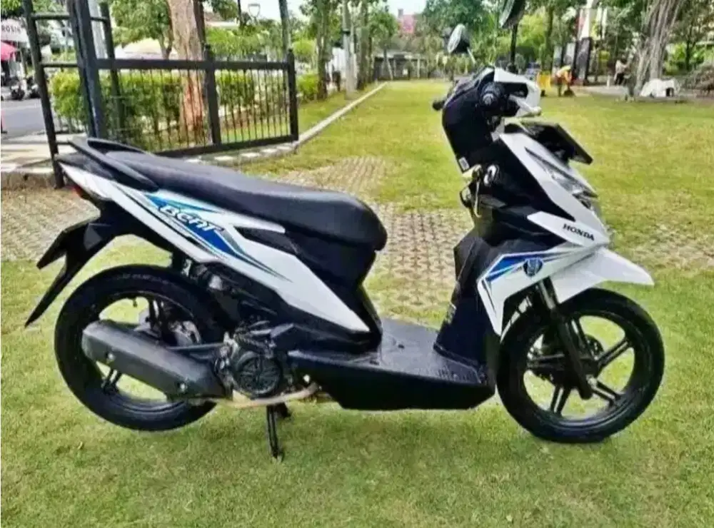 Beat ECO warna putih