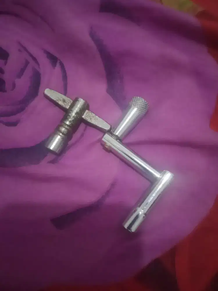 Kunci drum ada 2 biji