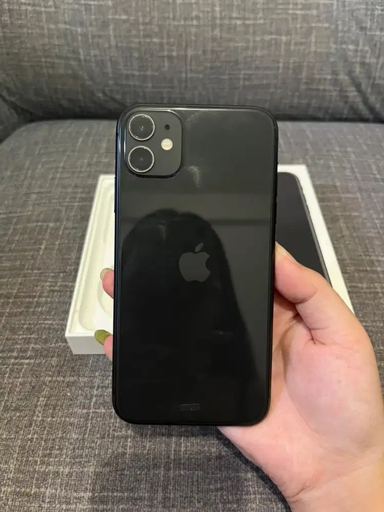 iPhone 11 64gb Black ex Garansi Resmi iBox Fullset Nominus