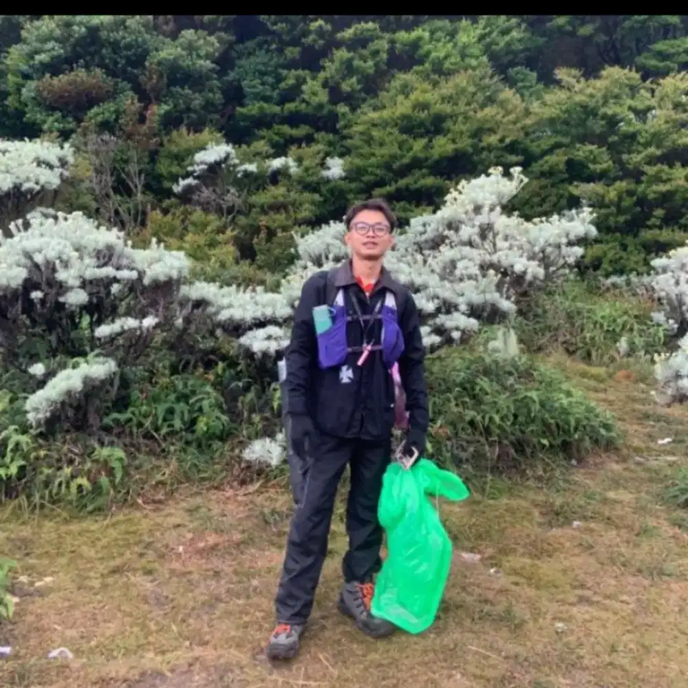 Kerja apapun  yg penting halal bismillah