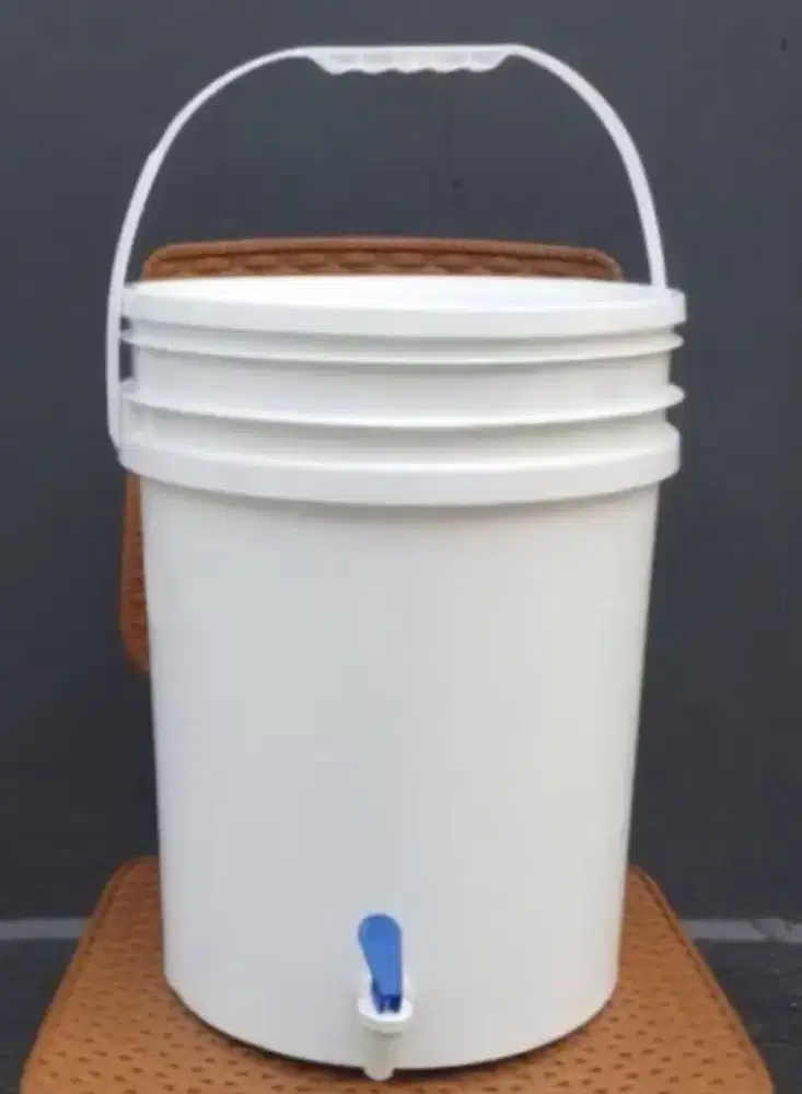 EMBER CUCI TANGAN KAPASITAS 20 LITER