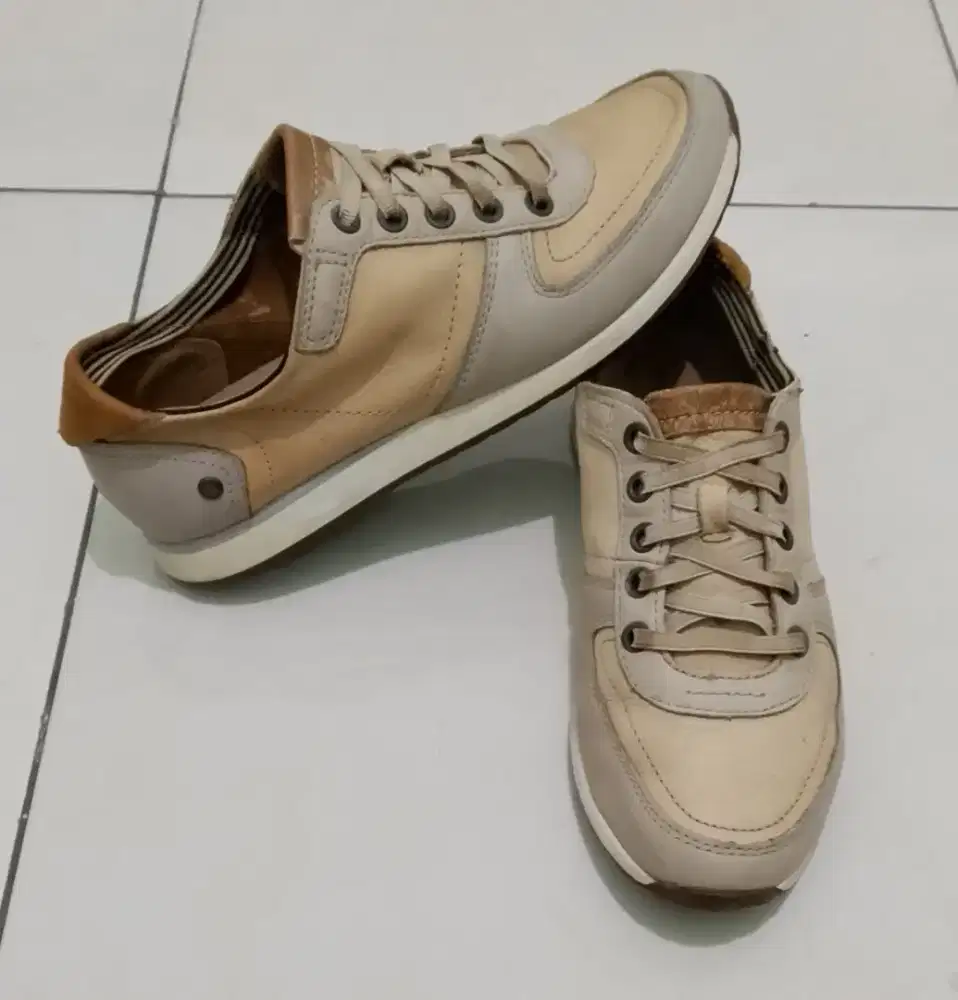 Sneakers HUSH PUPPIES no.39
