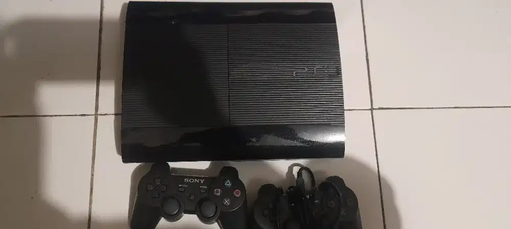 Jual cepat ps3 baru pakai 1 bulan karena lagi Bu