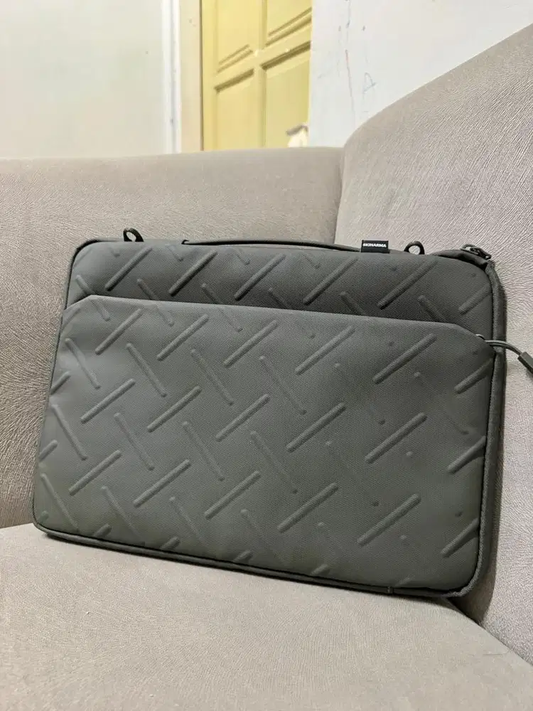 Skinarma Original Laptop 14 inch Case Sleeve - Grey green army