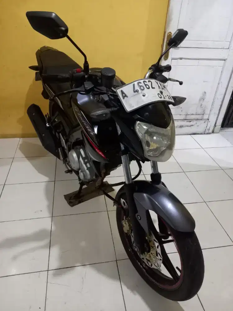 Vixion 2013 hitam