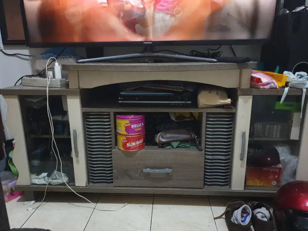 Rak tv siap pakai