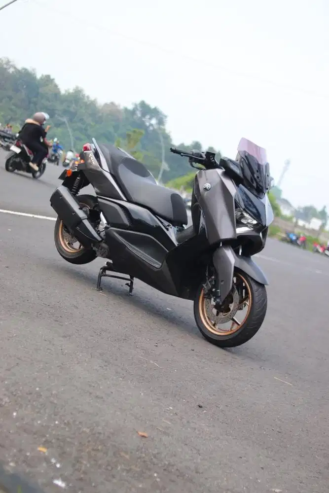 Xmax yamaha 250cc matic murah low km istimewa terawat segel