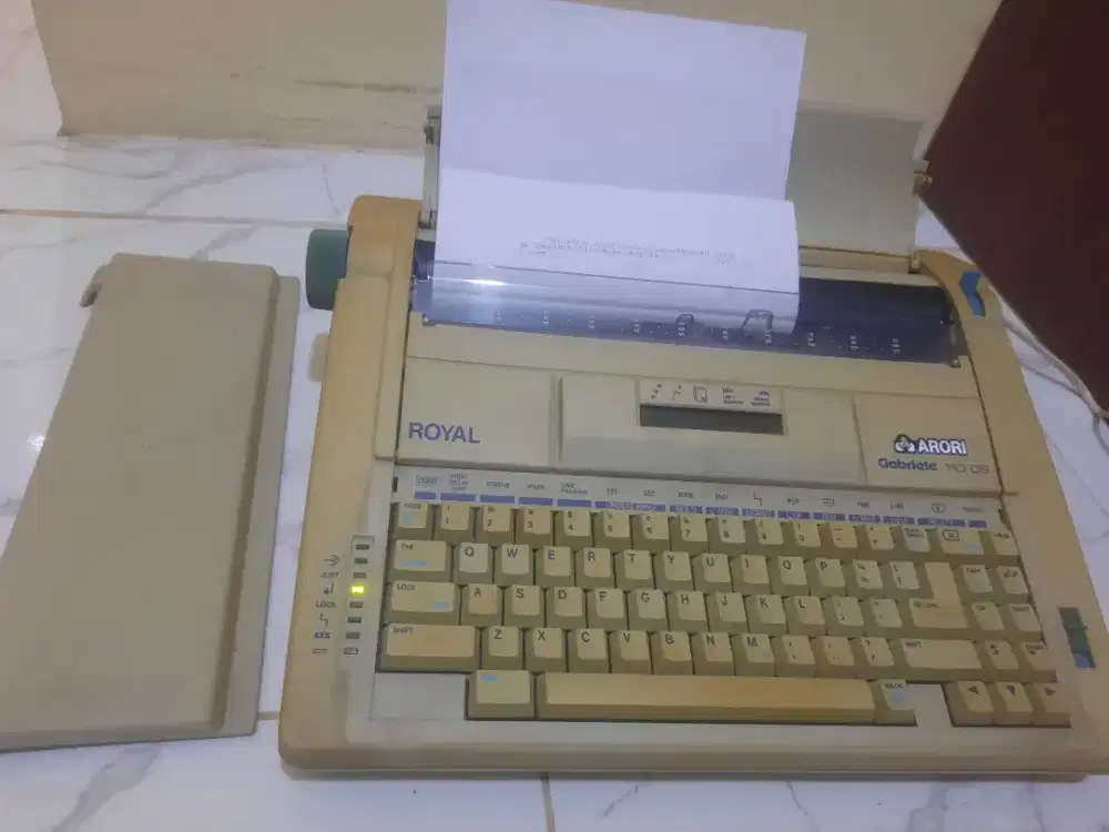 Mesin tik Dometrik Royal 110ds/Panasonic KX-P1150 kondisi Sepeti Poto