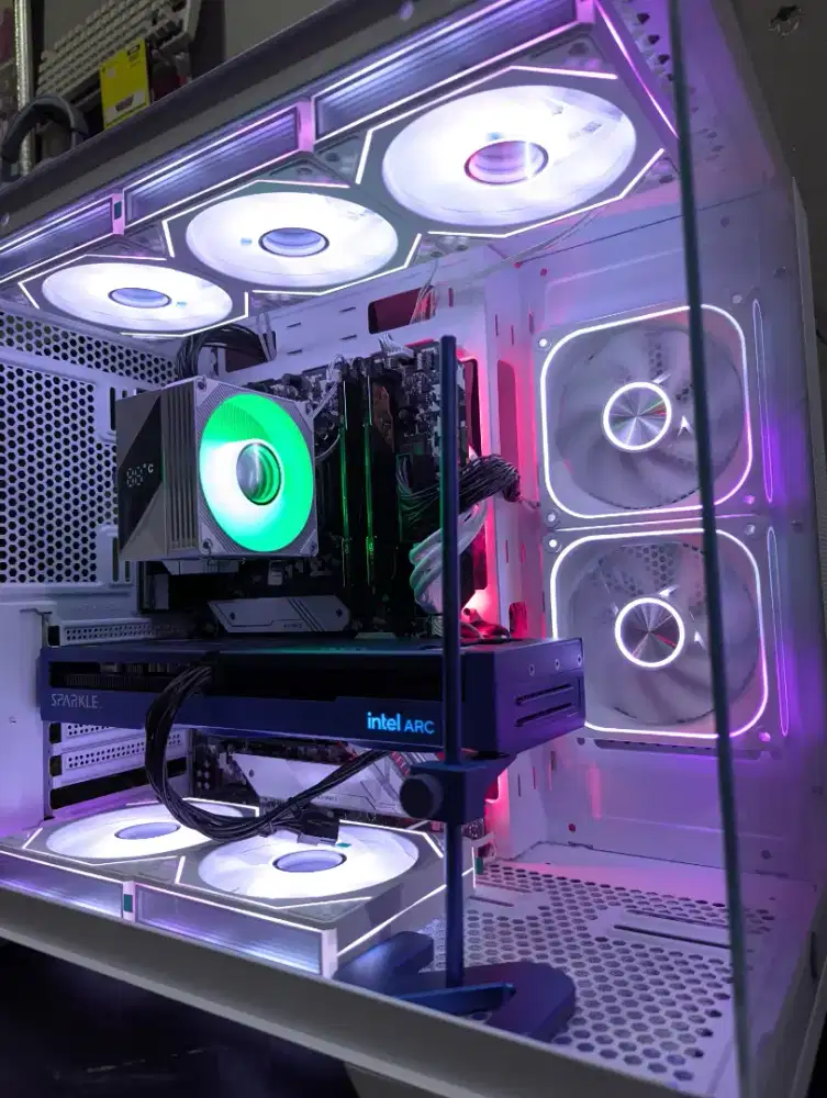 PC GAMING LIVESTREAMING RATA KANAN CORE I7 VGA 12GB