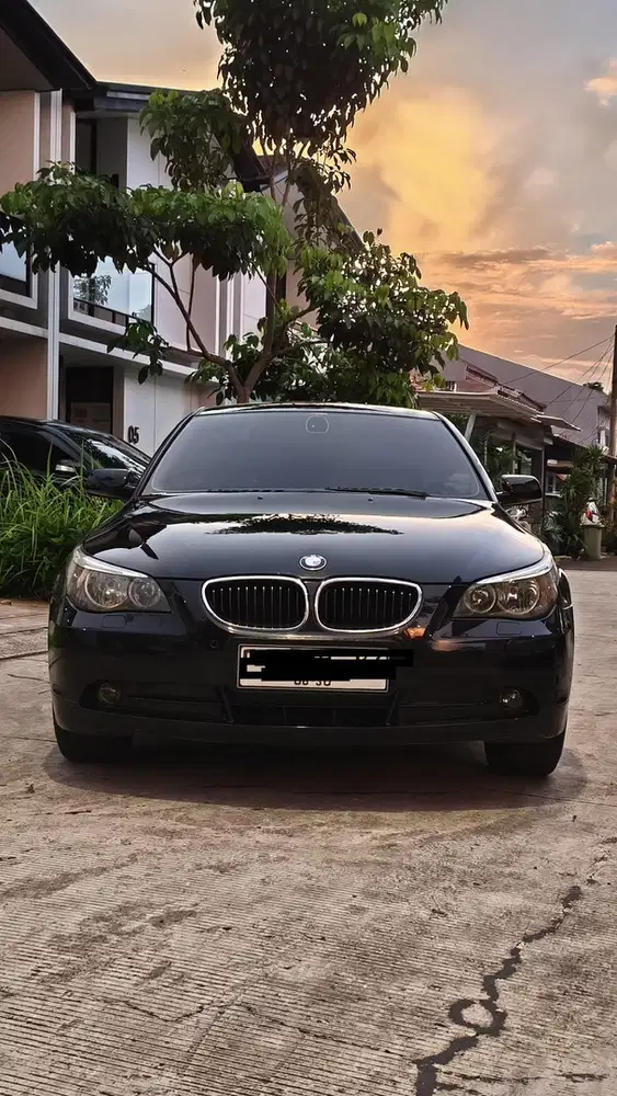 BMW 530i 2005 Bensin