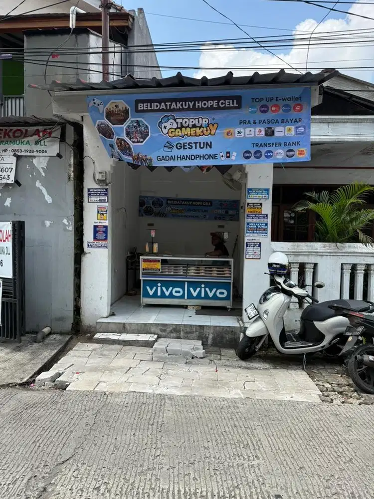 Penjaga konter pulsa kouta