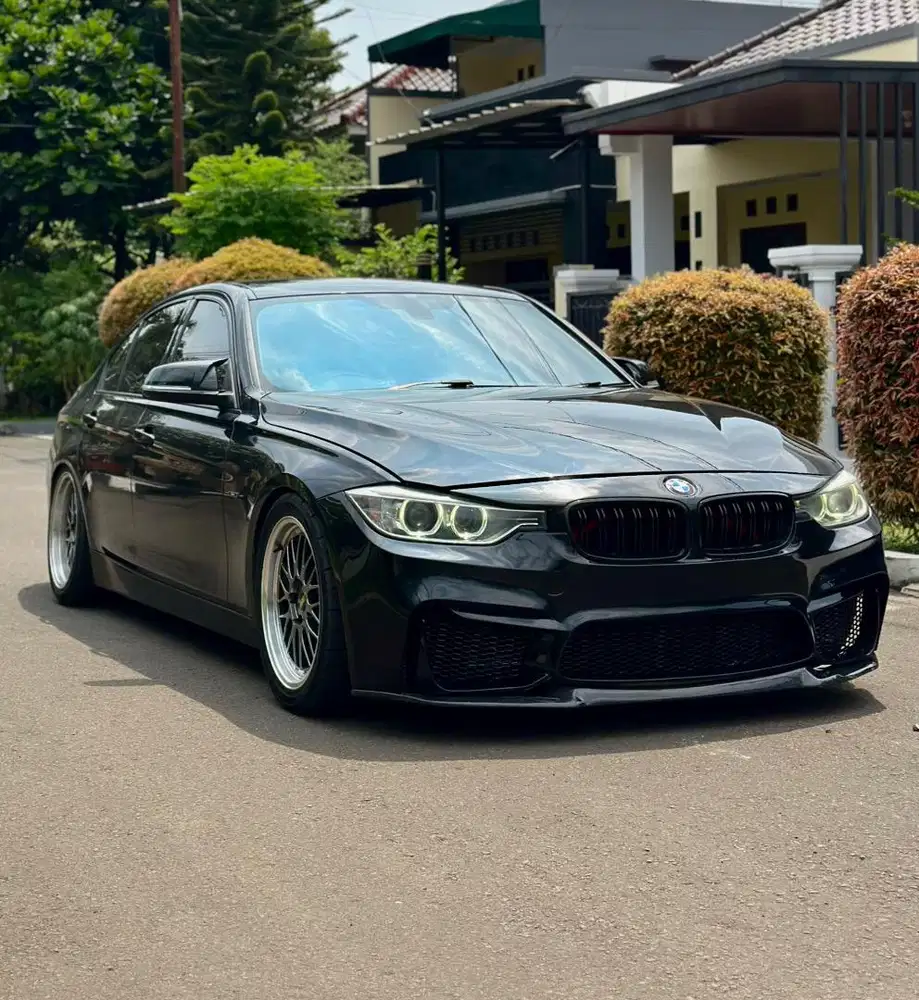 BMW 320i 2014 Bensin