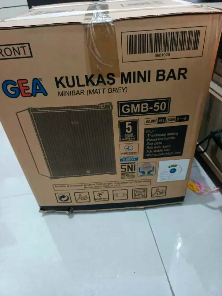 Kulkas Mini Bar GEA GMB 50
