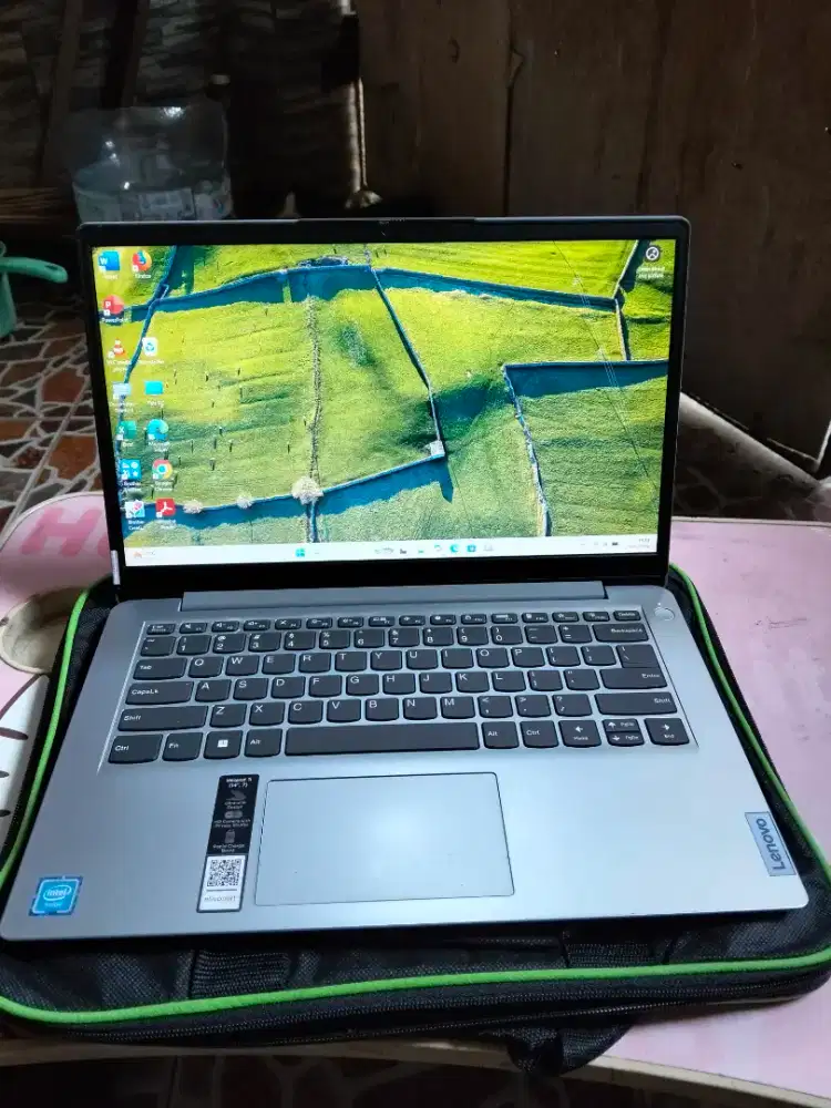 Laptop Lenovo Ideapad slim proc N4020