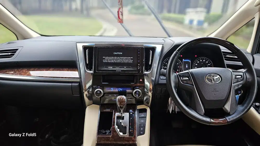 Toyota Alphard 2023 Bensin