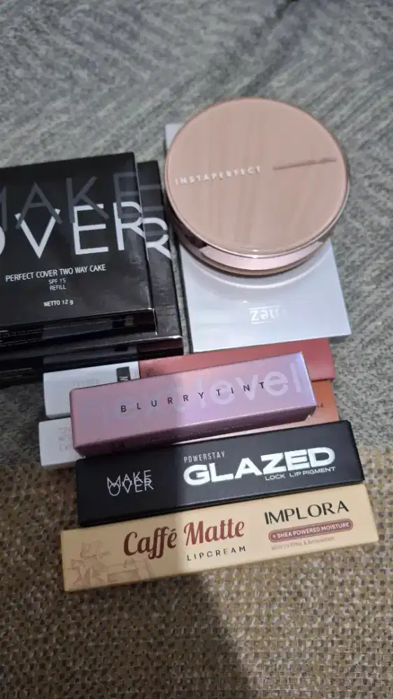 Bedak Make over Baru