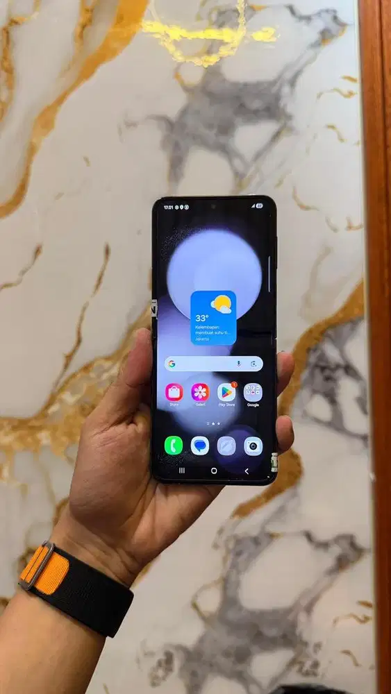 Jual Samsung Z flip 5 8/256 SECOND LIKE NEW