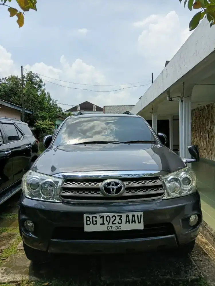 Toyota Fortuner G 2009 AT Diesel