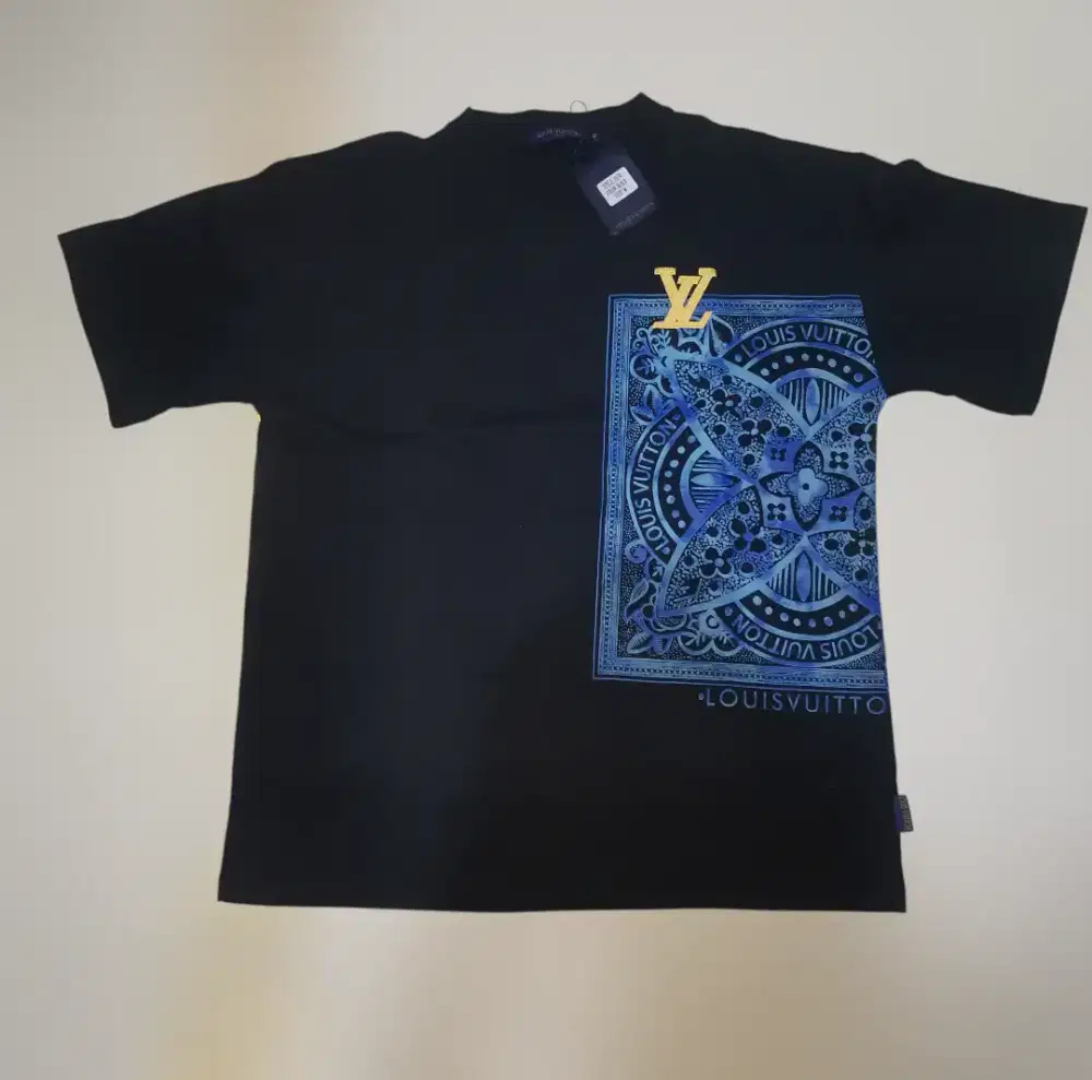Kaos lv batik sz M